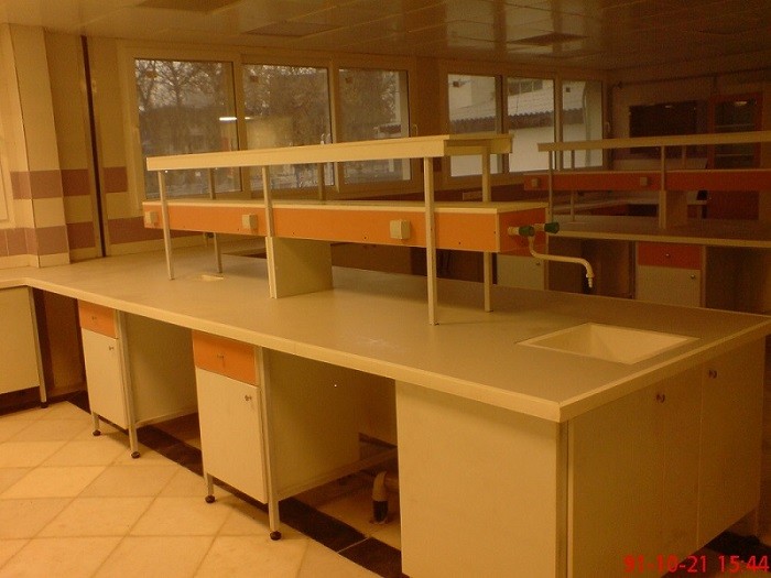 تجهیزات آزمایشگاهی شرکت به آزماسکوسامان